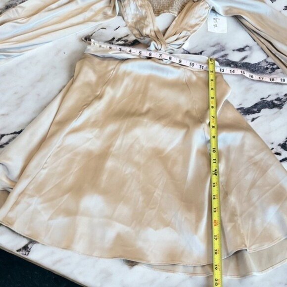 Astr The Label NWT Anamarie Cutout Long Sleeve Champagne Mini Dress Size XS - Picture 4 of 13